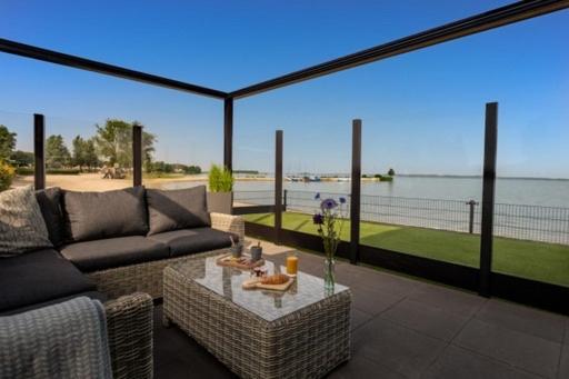 Luxus Cube Meerblick Veluwemeer Am Strand In Erster Reihe Hulshorst Exterior photo